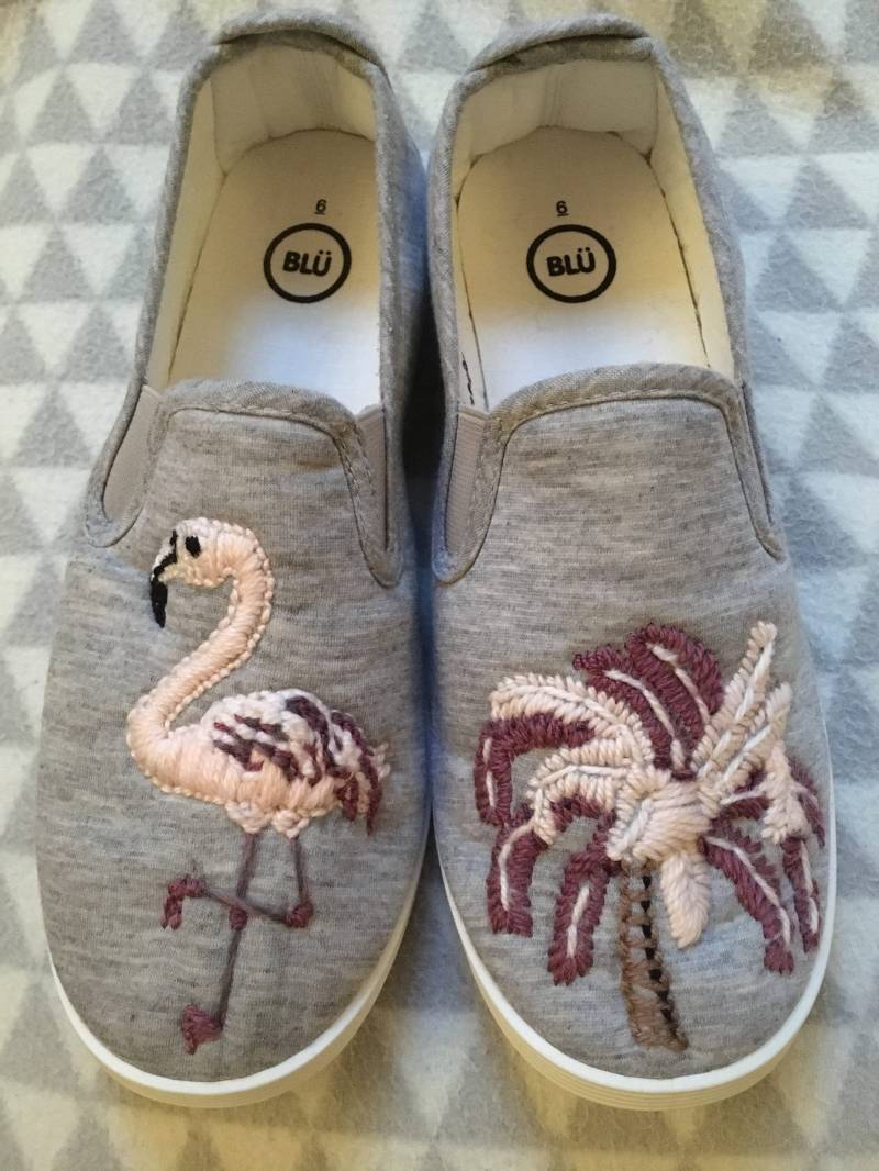 Bestickte Flamingo Und Palmen Schuhe Bestickte Flamingo Und Palmen Schuhe von SeasThisMoment