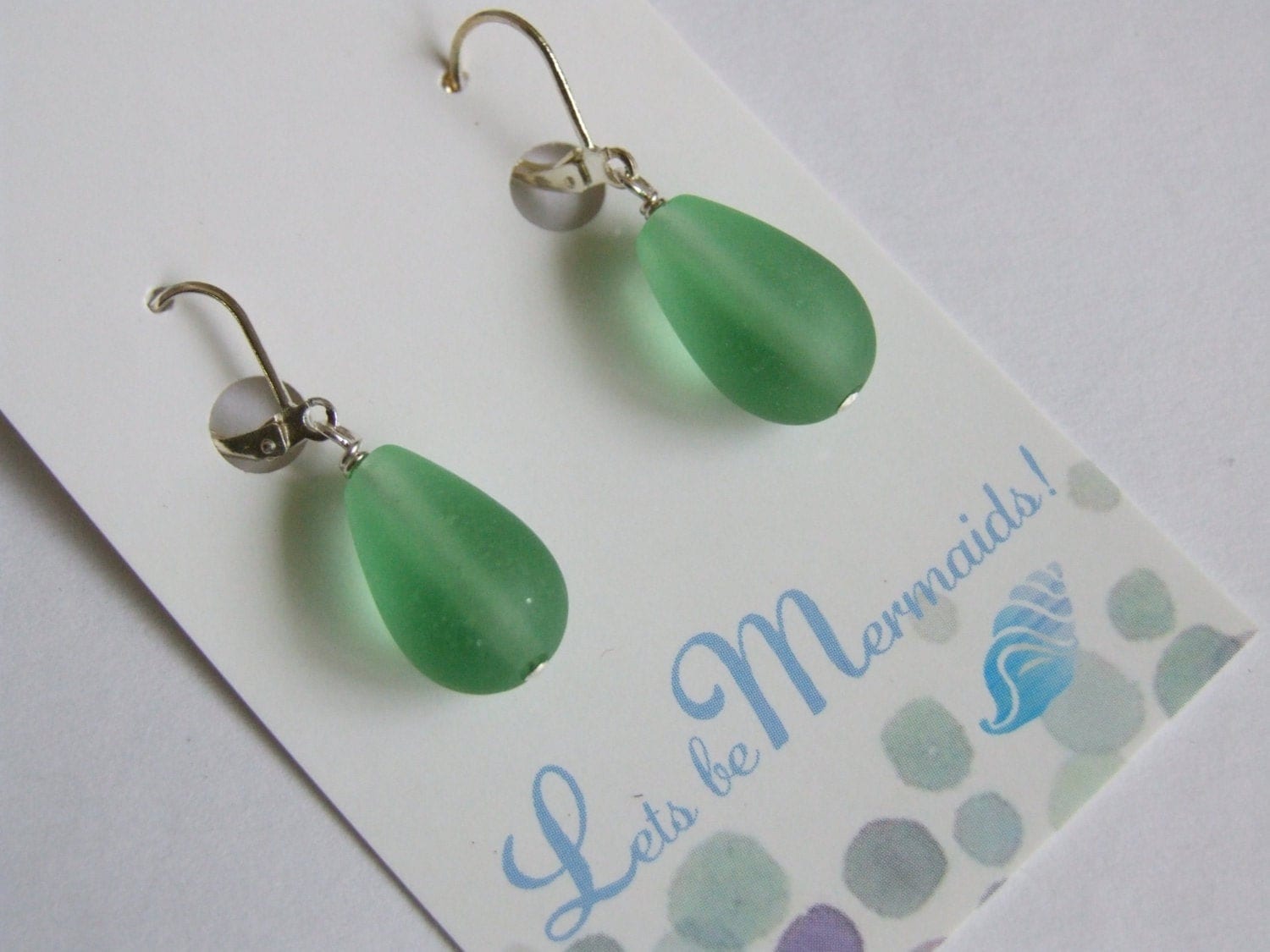 Meer-Glas-Ohrringe, Grüne Tear Drop Ohrringe, Sterling Silber Seaglass Schmuck, Lassen Sie Uns Meerjungfrauen, Einfache Jeden Tag Schmuck Sein Meer-Glas-Ohrringe, Grüne Tear Drop Ohrringe, Sterling Silber Seaglass Schmuck, Lassen Sie Uns Meerjungfrauen, Einfache Jeden Tag Schmuck Sein von SeashoreStories