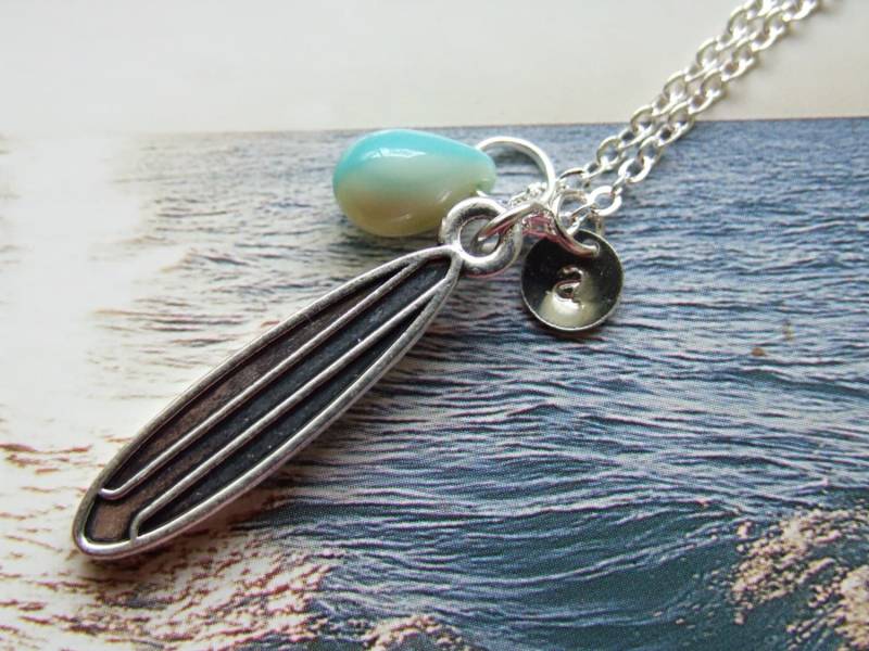 Surf Board Halskette, Surfer Schmuck, Surfers Bester Freund Surf-Liebhaber, Personalisierte Halskette Surf Board Halskette, Surfer Schmuck, Surfers Bester Freund Surf-Liebhaber, Personalisierte Halskette von SeashoreStories