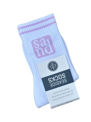 Seaside No.64 - Socken mit maritimer Botschaft - Tennissocken im nordischen Stil - farbige Strümpfe mit Schriftzug - Unisex auch für alle Landratten (Sand - weiß/flieder, M = 41-46) von Seaside No.64