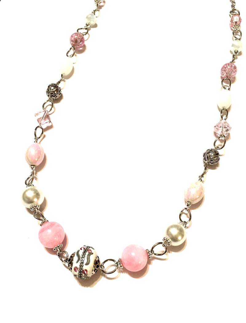 Halskette. Rosa, Weiß Und Silber Perlen. Kette Halskette. Rosa, Weiß Und Silber Perlen. Kette von SeasonalMarie