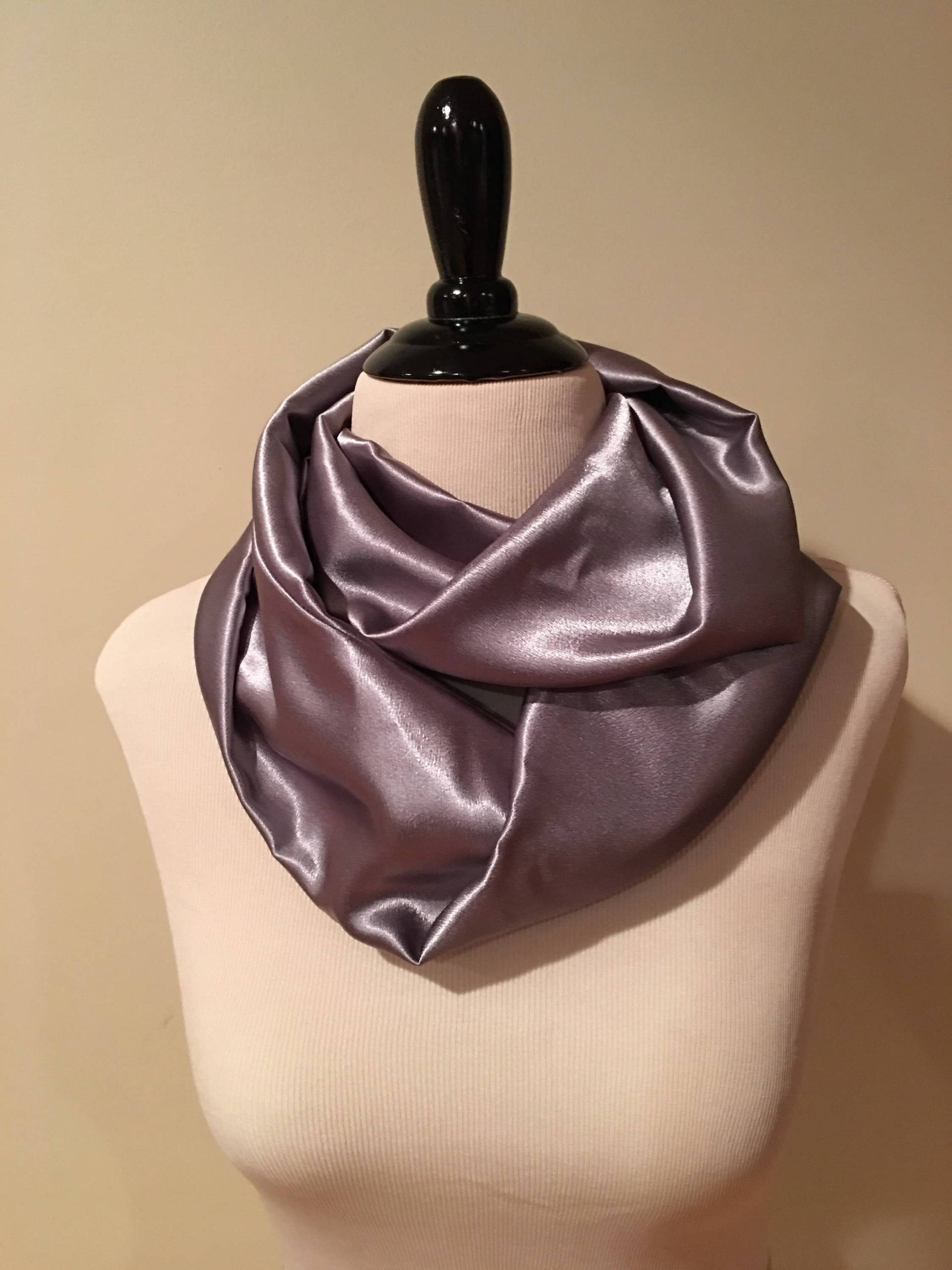 Infinity Schal. Silber/Grau von SeasonalMarie