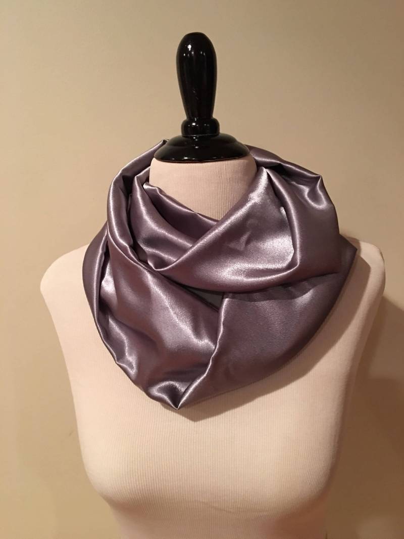 Infinity Schal. Silber/Grau Infinity Schal. Silber/Grau von SeasonalMarie