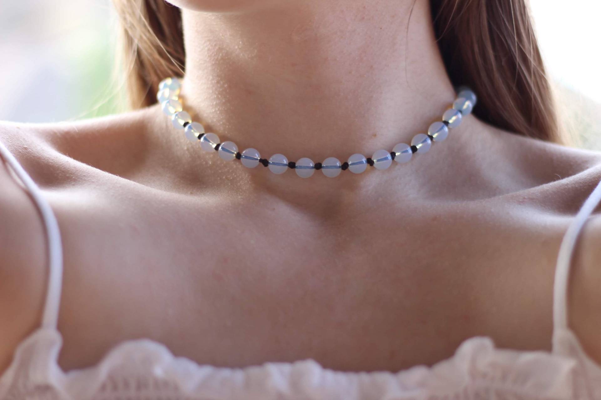 Handgeknüpftes Glas Und Hämatit Halskette von SeatoSeaBeads