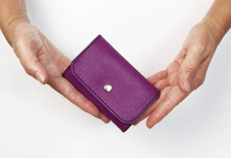 Lila Leder Schlüsseletui, Schlüsselhalter, Schlüsselanhänger. Schlüsseletui Aus Leder. Schlüsselhalter Für 6 Schlüssel Lila Leder Schlüsseletui, Schlüsselhalter, Schlüsselanhänger. Schlüsseletui Aus Leder. Schlüsselhalter Für 6 Schlüssel von Secinski