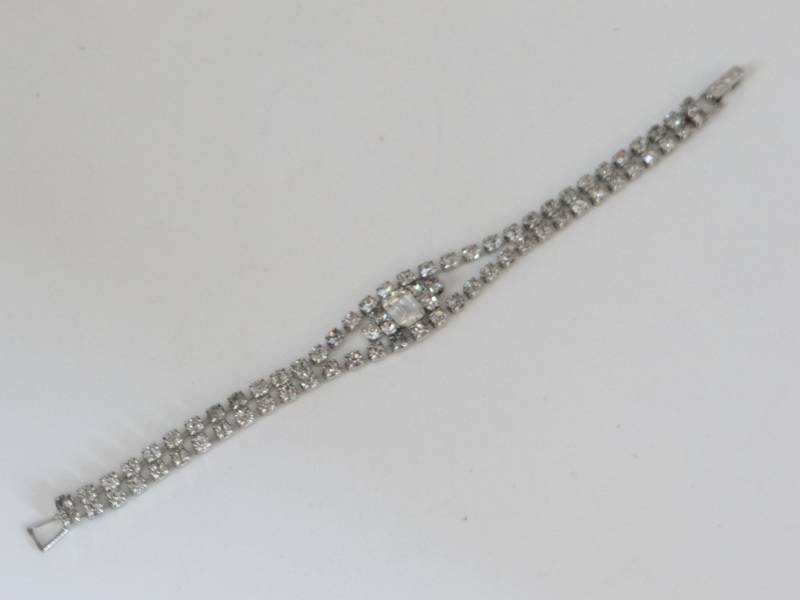 Hübsches Vintage Facettiertes Strass Armband - Braut Abschlussball Kotillion Schmuck Für Besondere Anlässe Mit Schnappverschluss Klassisch Elegantes von SecondWindShop