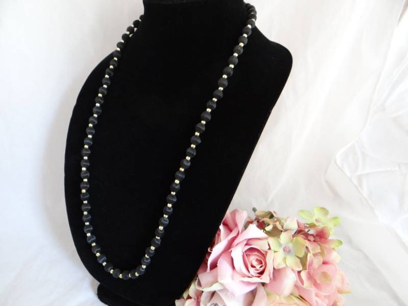 Lange Reizende Und Vielseitige Schwarze Satin-Halskette - So Hübsche von SecondWindShop