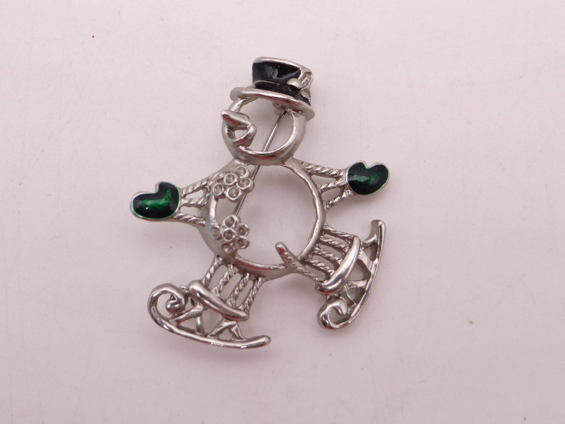 Vintage Silber "Durchschauen" Schneemann Mit Grün-Handschuhe Und Schwarze Hut - Frosty Der Wunderbare Winter Oder Weihnachten Urlaub Brosche von SecondWindShop