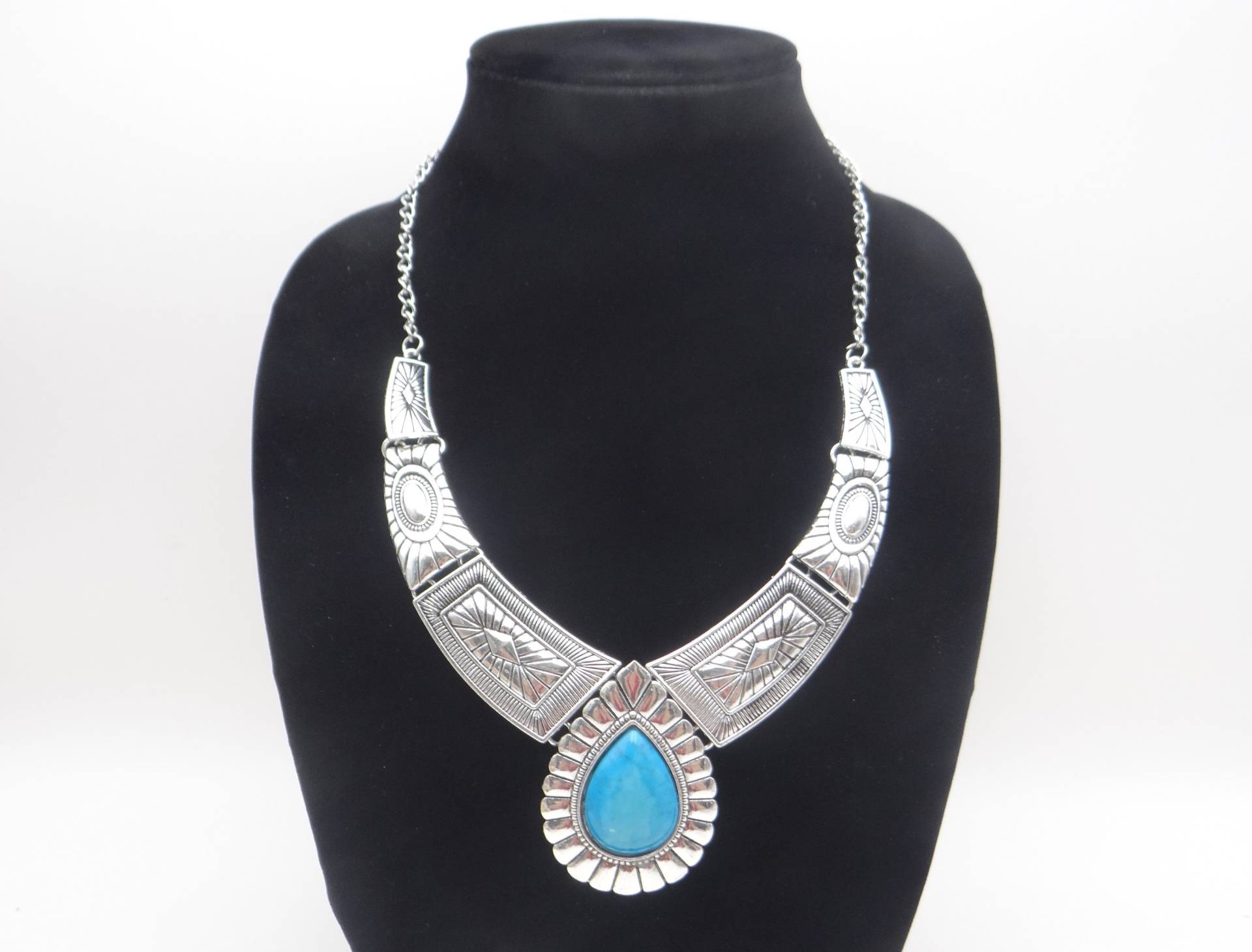 Vintage Südwesten Stil Türkis Blau Emaille Perle Und Silber Ton Gepresst Metall Halskette Wunderbare von SecondWindShop