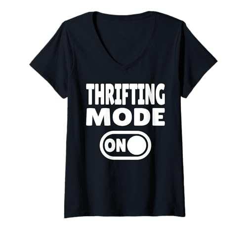 Damen Thrifting Mode ON - Vintage-Funde T-Shirt mit V-Ausschnitt Damen Thrifting Mode ON - Vintage-Funde T-Shirt mit V-Ausschnitt von Secondhand Threads