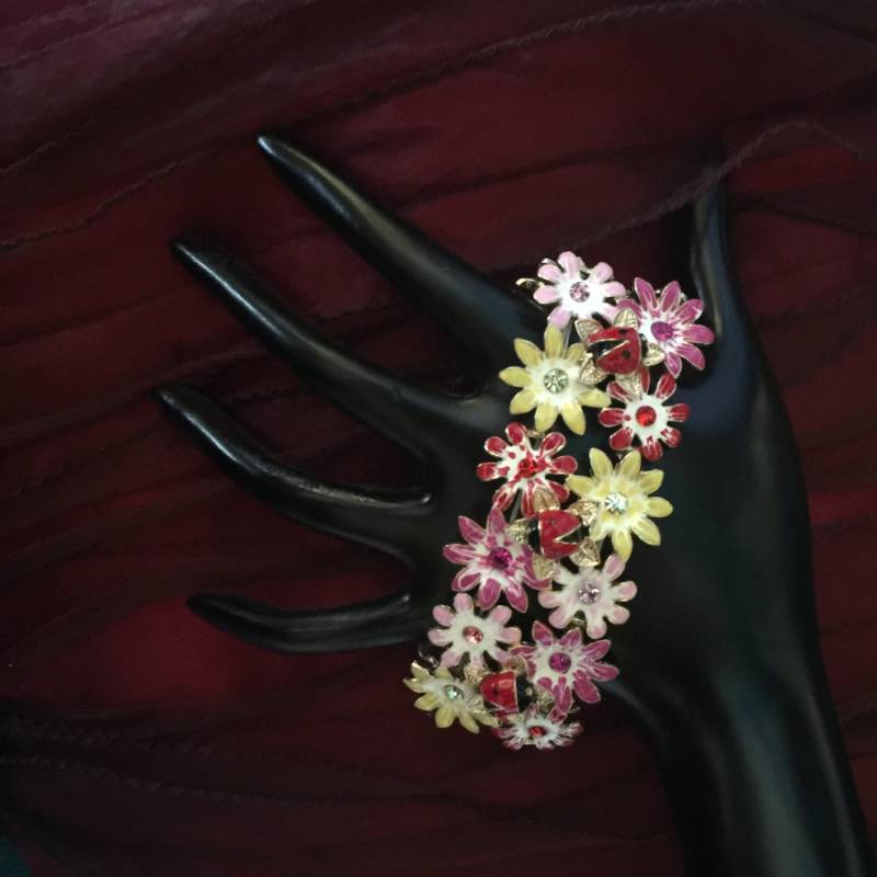 Blumen Marienkäfer Sommer Armband Strass Teenager Mädchen Geschenk Natur Floral Farbe Metall Gelb Rosa Schmuck Garten Fee Accessoire von SecretBelladonna