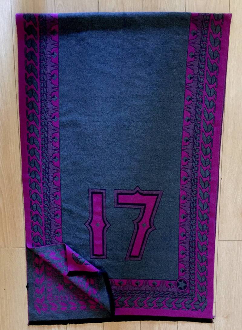 Magenta Rosa Grau Wolle Lange Schal 17 Monogramm Lila Fransen Winter Abendkleid Wickeln Mantel Vertuschen Geburtstag Geschenk Freundin Nummer von SecretBelladonna