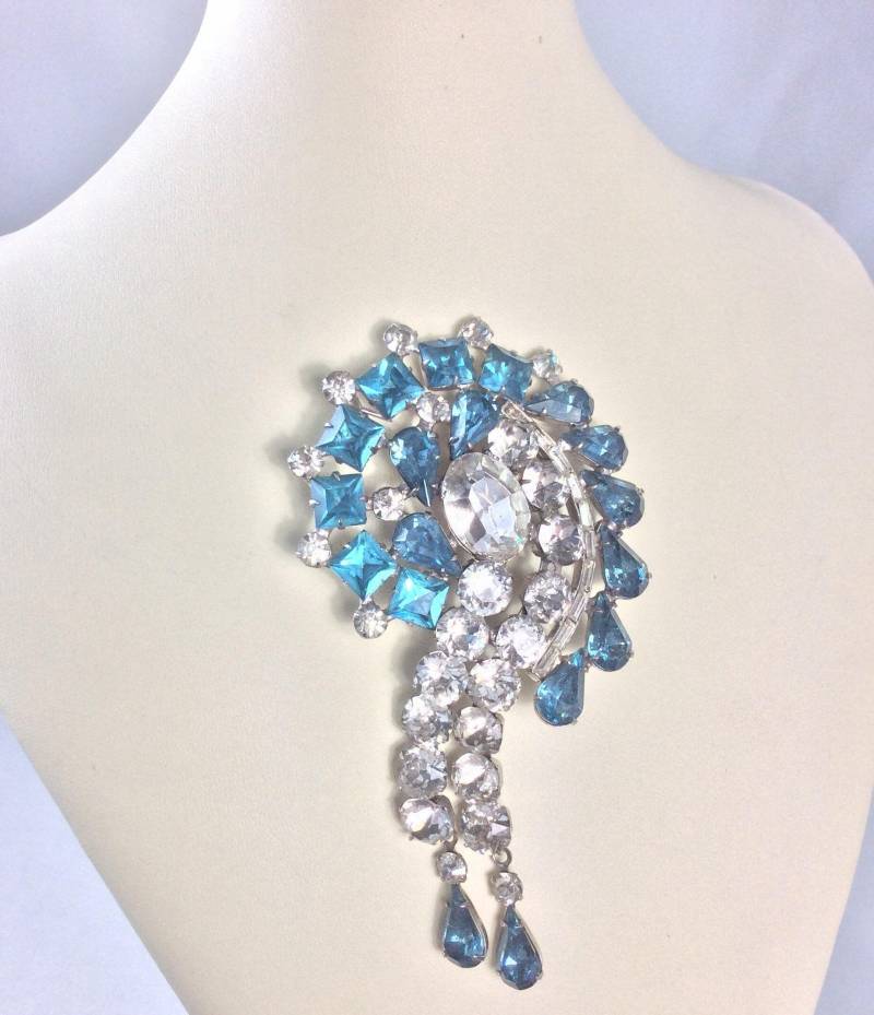 1950Er Große Filigrane Funkelnde Klare & Aquamarine Strass Brosche....signiert Joseph Weisner Ny...original Vintage Fifties 50Er von SecretSirenVintage