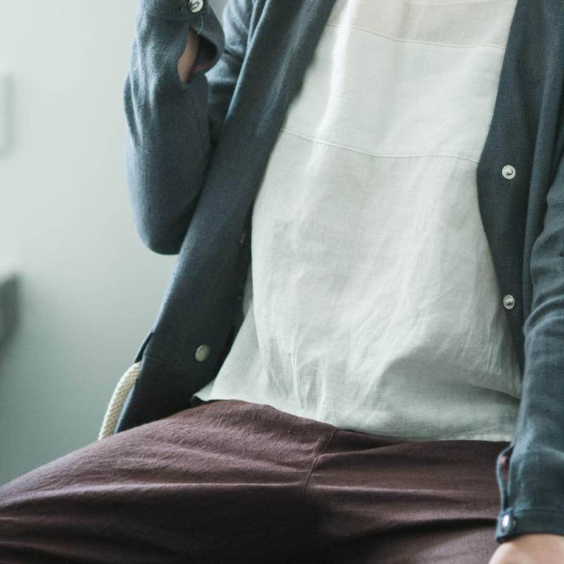 Leinen Pyjamas Set Schokoladenhose, Weißes Hemd & Morgenmantel von SecretsAndThings