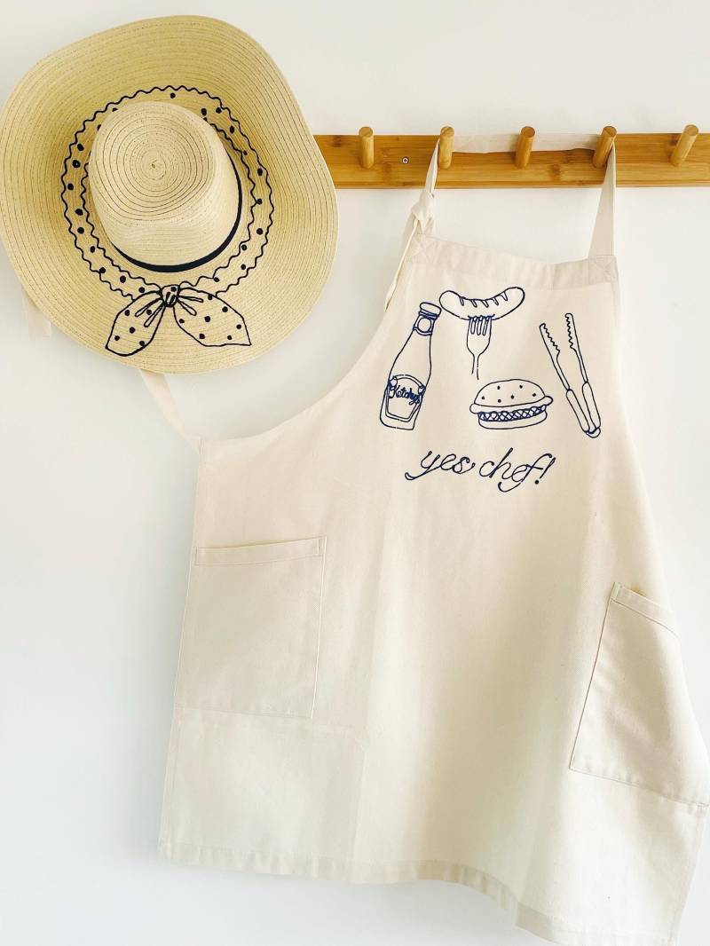 Bestickte Yes Chef Denim Schürze Bestickte Yes Chef Denim Schürze von SeeandQUIN
