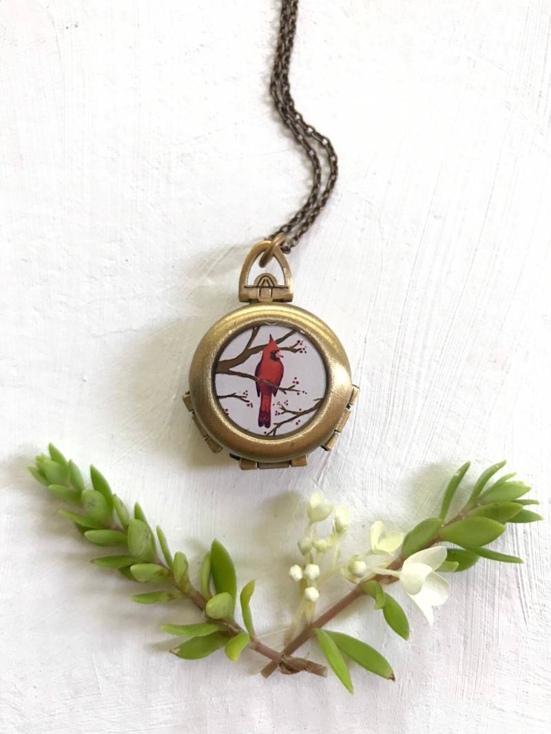 Kardinal Locket, Halskette, Roter Vogel, Zustand Littler Kunst, Schmuck von SeedandSky