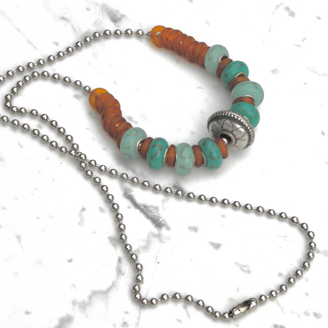Handgefertigte Lampwork Perlenkette Sterling Silber Kugelkette, Braun & Meergrün Handgefertigte Lampwork Perlenkette Sterling Silber Kugelkette, Braun & Meergrün von SeedlingDesigns