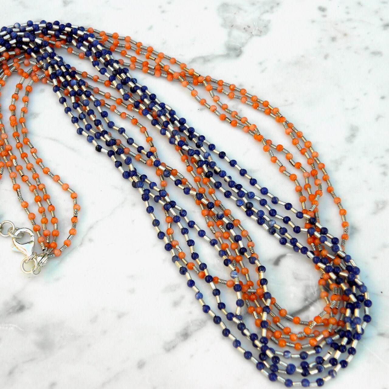 Lachs Oder Blau Multi-Strang Perlen Halsketten, Sodalith, Koralle, Sterling, Handgemacht, Stammes Lachs Oder Blau Multi-Strang Perlen Halsketten, Sodalith, Koralle, Sterling, Handgemacht, Stammes von SeedlingDesigns