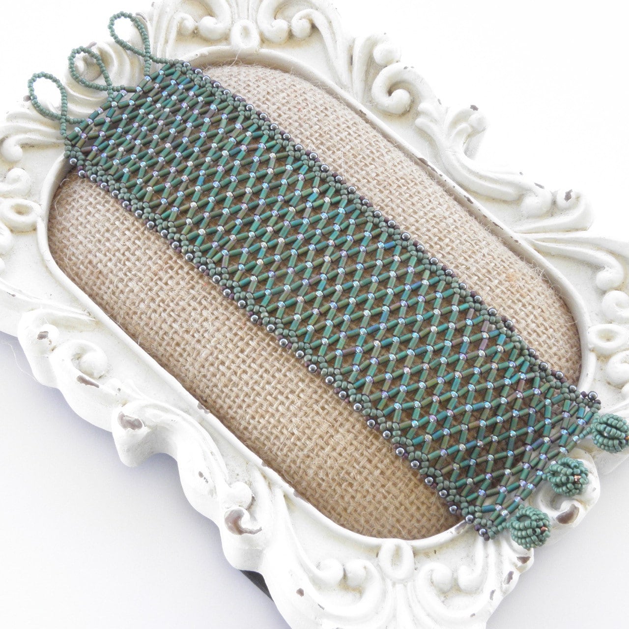 Vintage Grüner Perlen Armreif Netzschmuck Vintage Grüner Perlen Armreif Netzschmuck von SeedlingDesigns