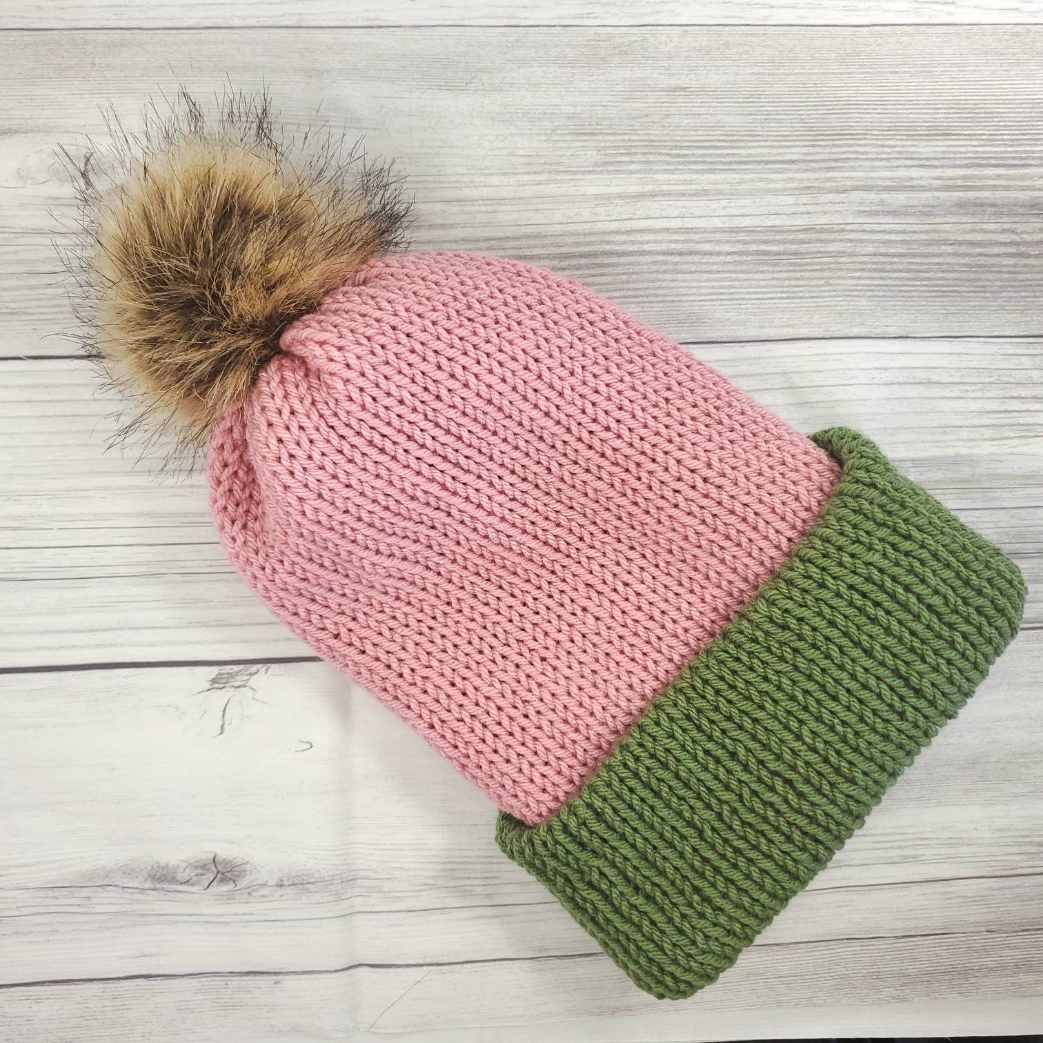 Beanie Damen Tiktok Teen Child Strick Kunstfell Pompom Pink Grün von SeedsnStitches