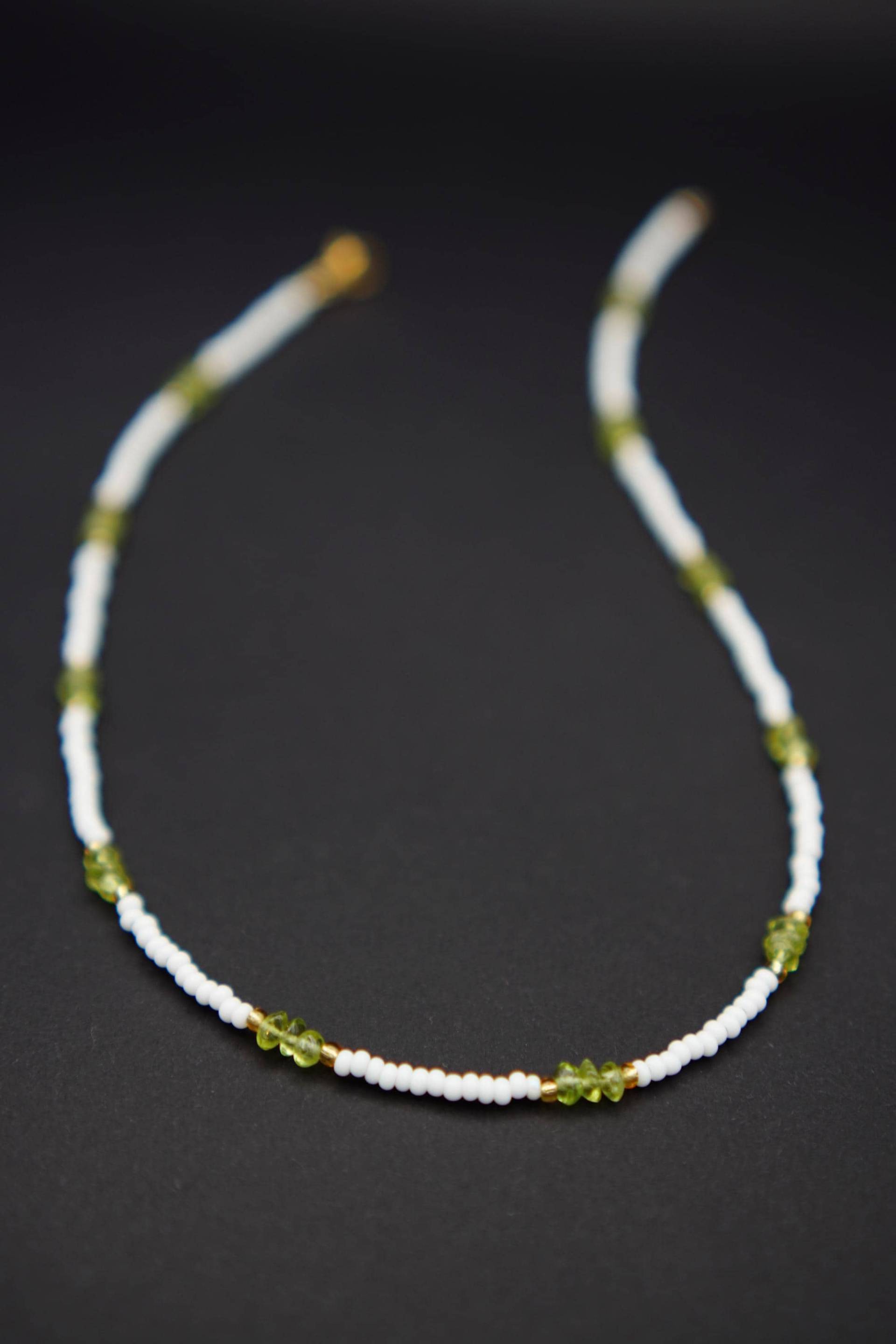 Zarte Edelsteinkette Mit Peridot von SeelenfreundShop