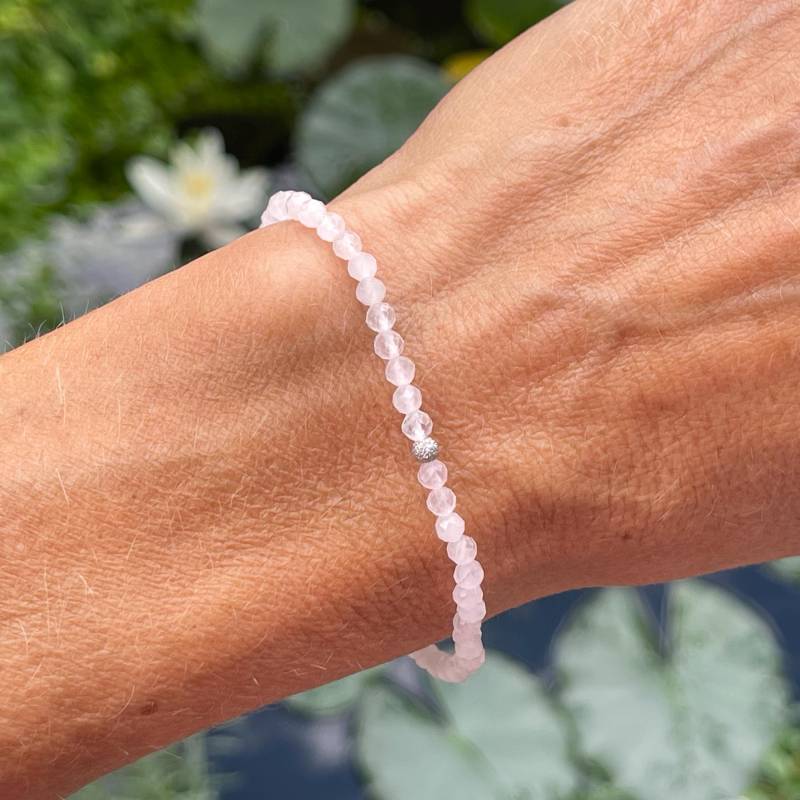 Rosenquarz Armband Selbstliebe Facettiert Edelstein Rosa Silber von Seelenwohl