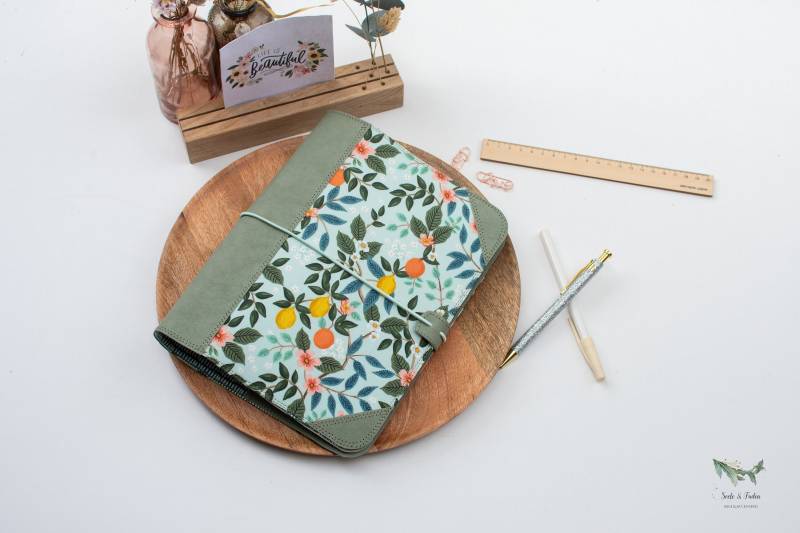 Spatzjournal Kalenderhülle/Planer Ringbuch Kalender in A5 Orangenblüten Grün, Mint & Orange von SeeleundFadenShop