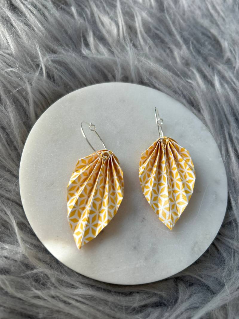 Ohrringe Aus Papier | Origami Creole Gelb Und Weißes Muster von Seemannsanker