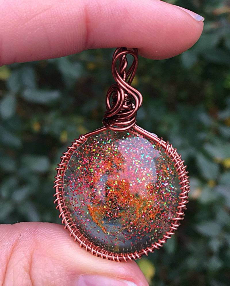 Kupferdraht Gewickelt, Cabochon Handgearbeitet, Draht Handgearbeitet Cabochon, Boho Anhänger, Witchy Halskette Kupferdraht Gewickelt, Cabochon Handgearbeitet, Draht Handgearbeitet Cabochon, Boho Anhänger, Witchy Halskette von SehraMoone