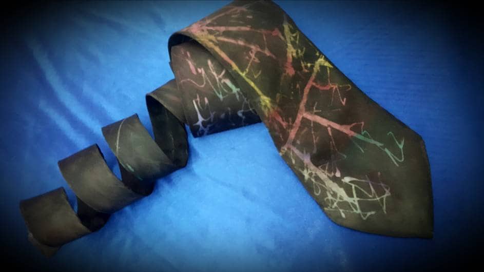 Handbemalte Seidenkrawatte - Schwarz Mit Knallig Bunten Highlights Einzelstück von SeidenArt