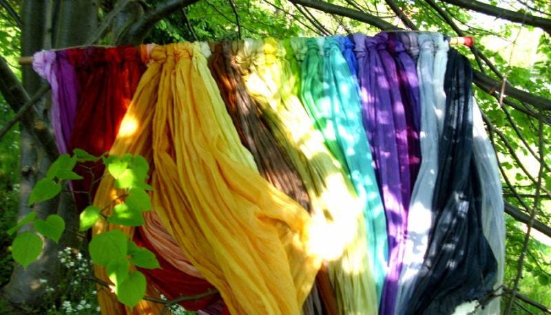 Seidenschal, Handgefärbt in Deiner Wunschfarbe von Seidenbiene