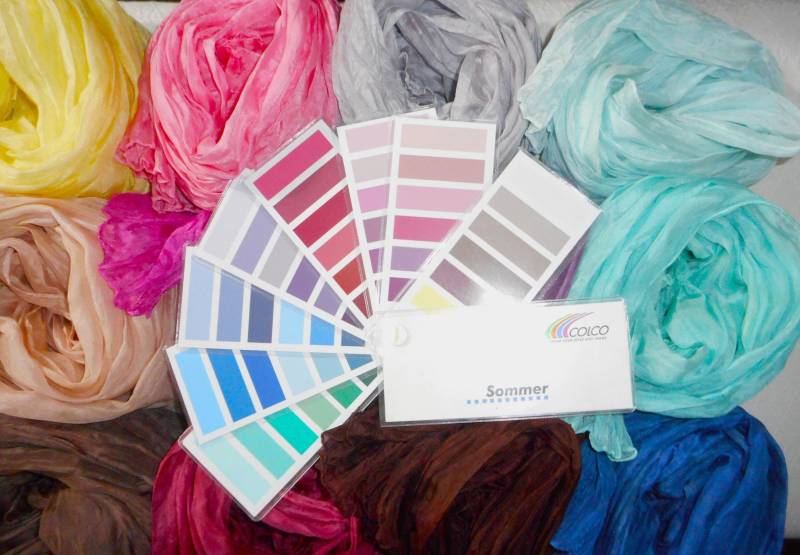 Seidenschal in Deiner Wunschfarbe von Seidenbiene