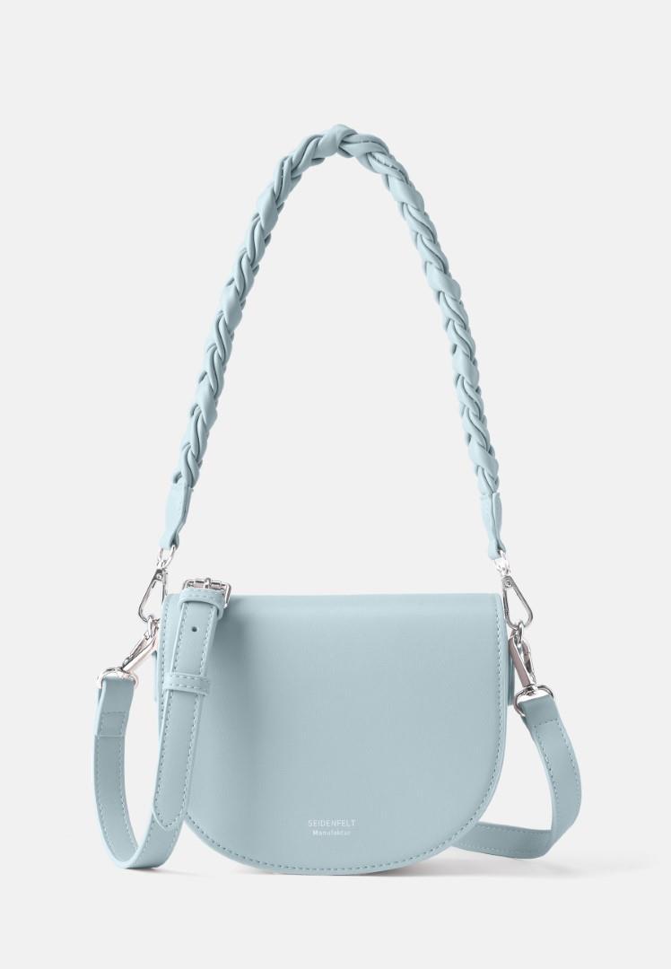 Seidenfelt - Üb-Handtasche Melbu Saddle Ice Blue Hellblau von Seidenfelt