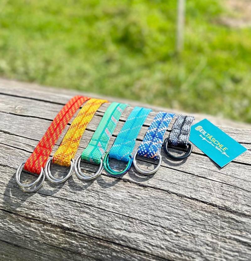 Gürtel Duo | 120 cm Mit Halbrundem Edelstahl-Verschluss; Aus Ausgedientem Kletterseil | Upcycling, Versandkostenfrei Innerhalb Deutschlands Gürtel Duo | 120 cm Mit Halbrundem Edelstahl-Verschluss; Aus Ausgedientem Kletterseil | Upcycling, Versandkostenfrei Innerhalb Deutschlands von Seiltaeschle