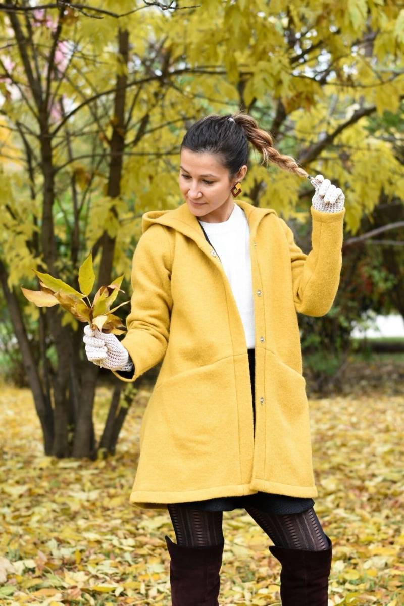 Handgefertigter Warmer Wintermantel Für Frauen, Gekochter Wollmantel, Locker Sitzender Midimantel Mit Taschen, Übergroßer Wollmantel Kapuze von SelanaClothing