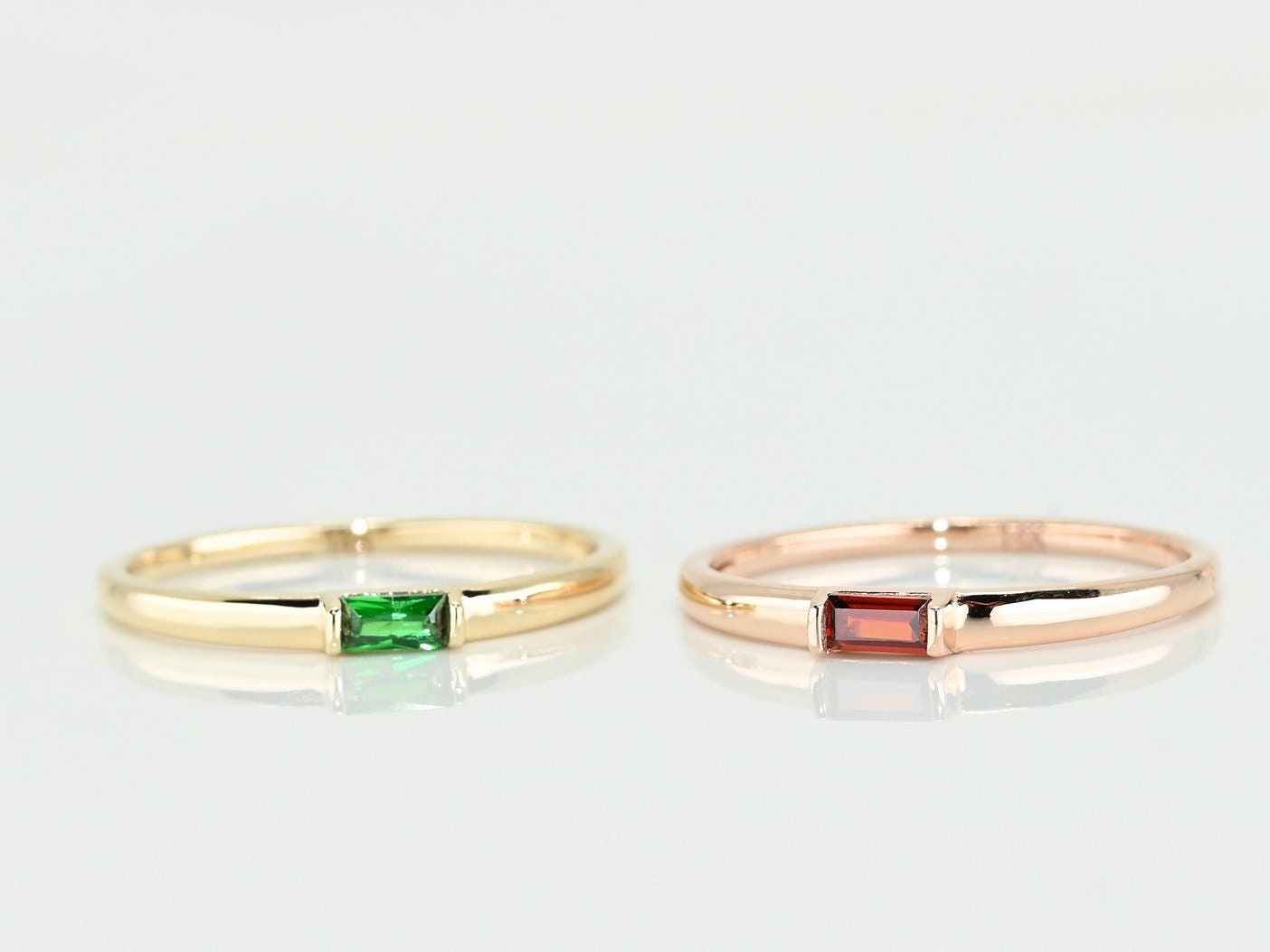 Gold Ring Mit Geburtsstein, Echtgold Geburtsstein Ring, Zierliche Premium Baguette Handgemachter Feiner Schmuck von SelanicaFineJewelry