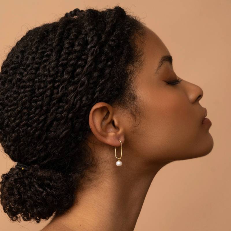 Solid Gold Pearl Creolen Handgemachte 14K Tropfen Schmuck von SelanicaFineJewelry