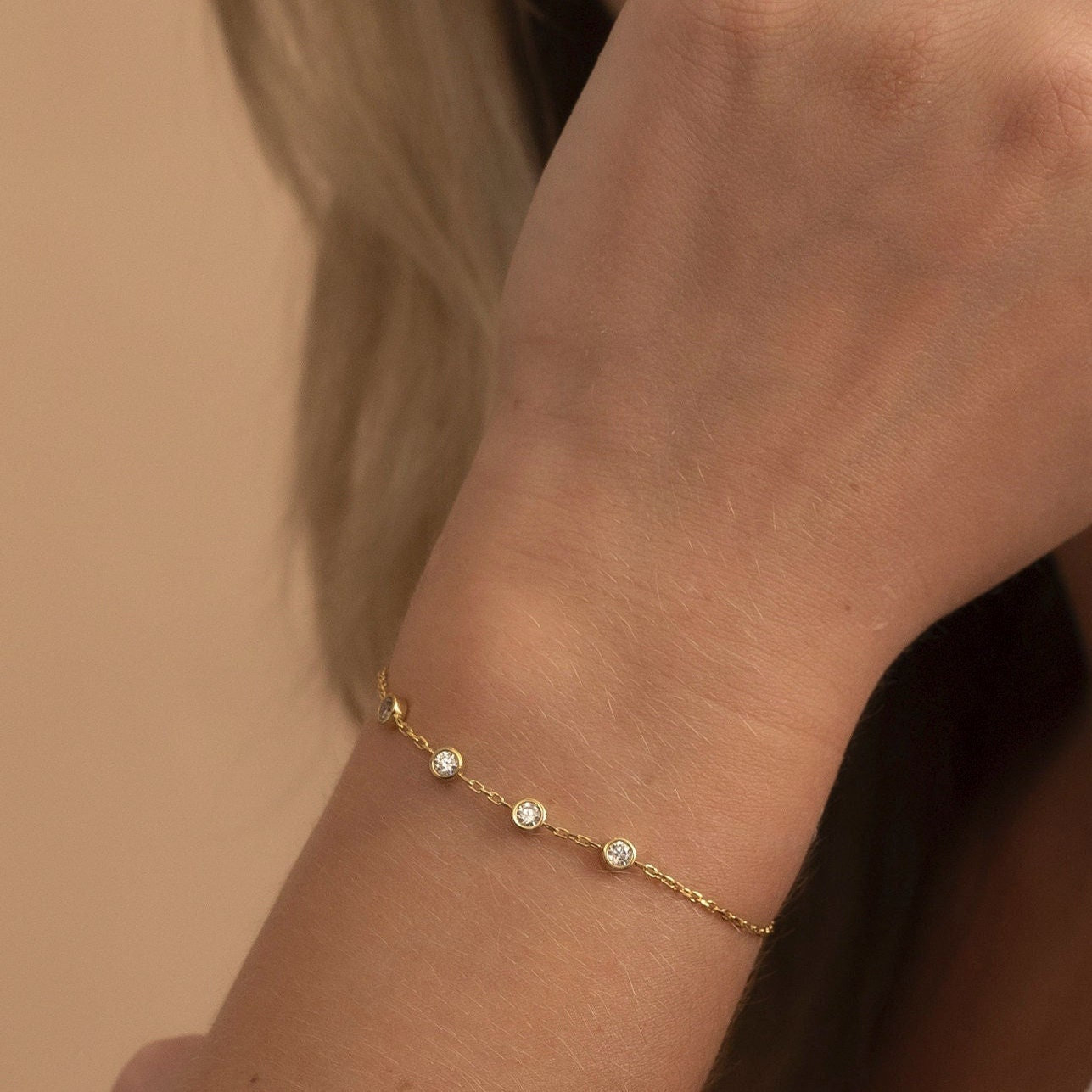 14K Solid Gold Dainty Vier Stein Lünette Armband, Echt Premium Minimalist Armband Für Sie, Handgemachter Feiner Schmuck Von Selanica von SelanicaFineJewelry