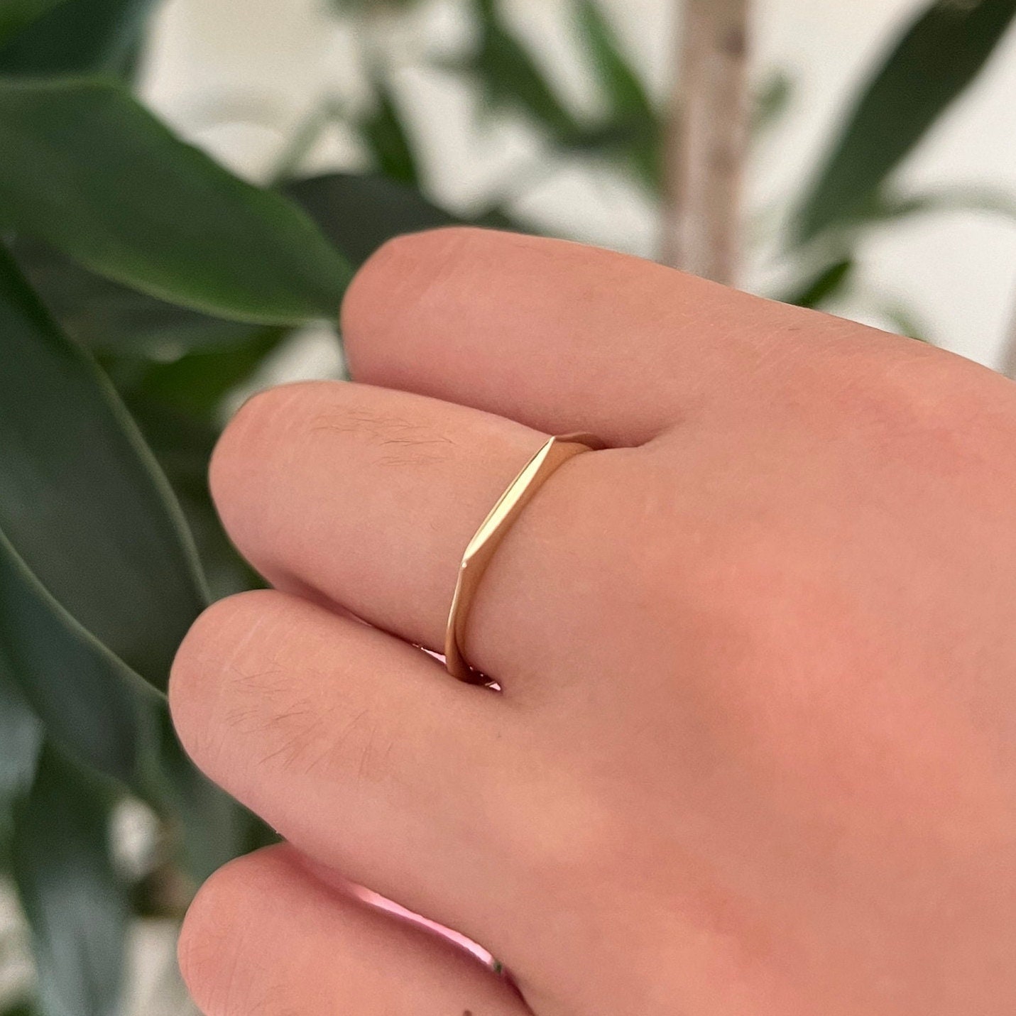 14K Solid Gold Dünne Linie Ring, Echtes Zierliche Bar Kleine Handgemachter Feiner Schmuck Von Selanica von SelanicaFineJewelry