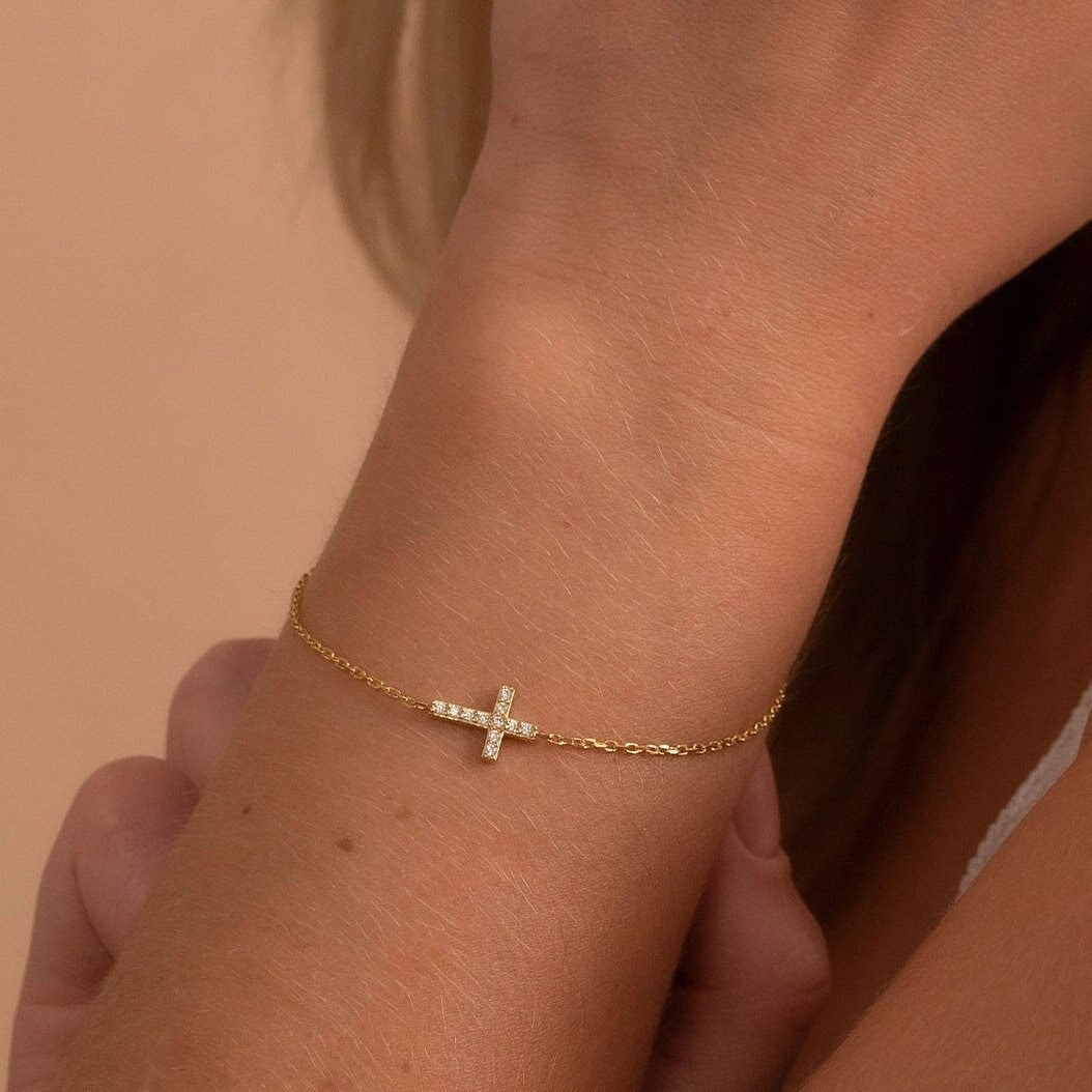 14K Solid Gold Kreuz Armband, Echt Premium Armband Für Sie, Handgemachter Feiner Schmuck Von Selanica von SelanicaFineJewelry