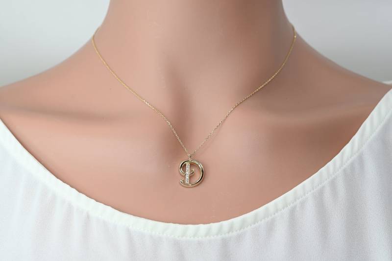 Buchstabe D Moissanit Anhänger Feine Initial Halskette von SelanicaFineJewelry