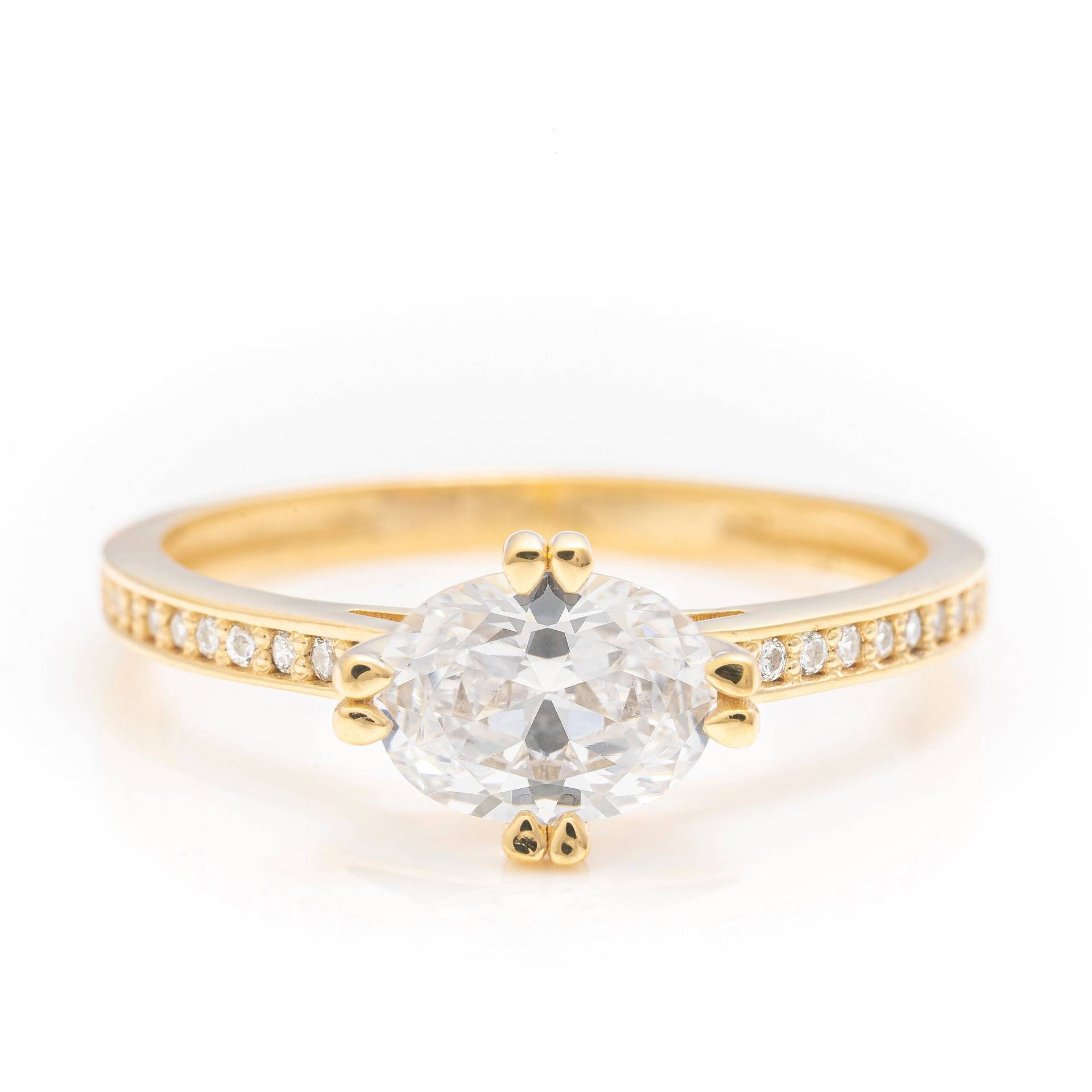 14K Solid Gold Oval Cut Ring, Echtgold Pave Bandring, Einzigartiges Design Premium Ring Für Sie, Handgemachte Feinen Schmuck Von Selanica von SelanicaFineJewelry
