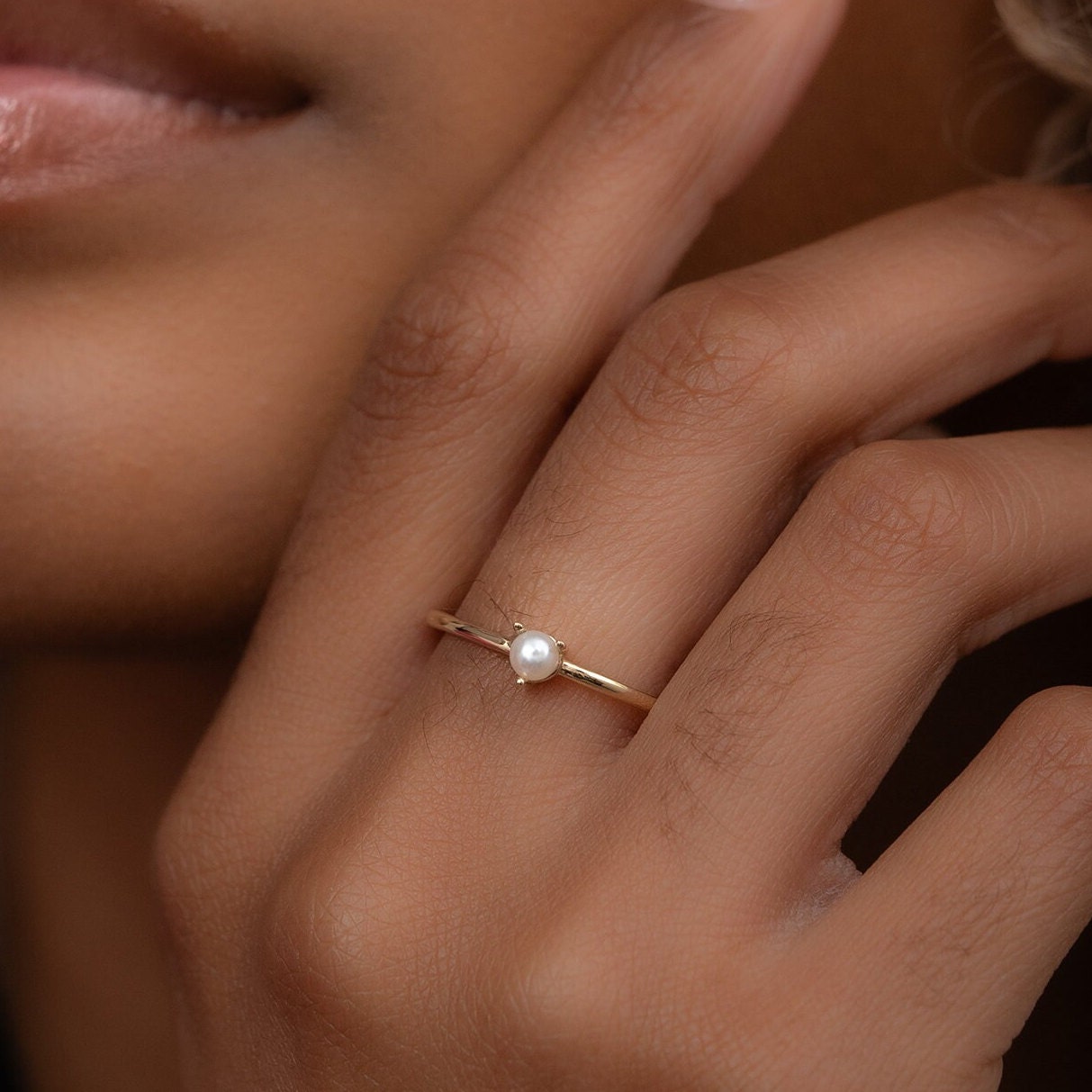 Solid Gold Zierliche Natürliche Perle Ring, Echt Premium Ring Für Sie, Handgemachte Edlen Schmuck Von Selanica Solid Gold Zierliche Natürliche Perle Ring, Echt Premium Ring Für Sie, Handgemachte Edlen Schmuck Von Selanica von SelanicaFineJewelry