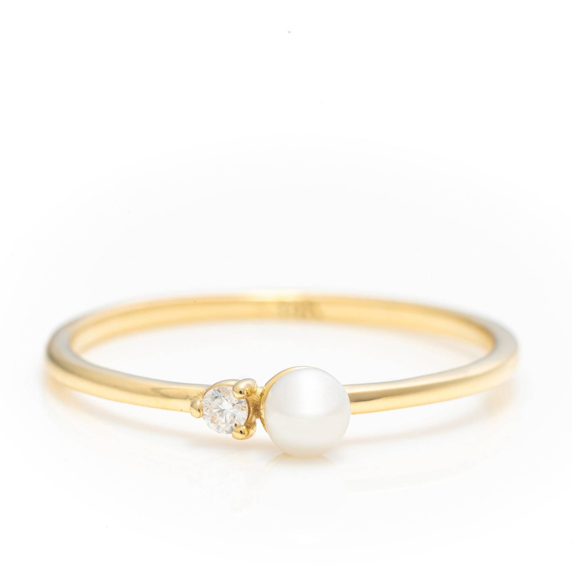 14K Solid Gold Zierliche Perlenring, Echtgold Natürliche Perle Ring Für Sie, Minimalist Design Premium Ring, Handgemachter Feiner Schmuck Von von SelanicaFineJewelry