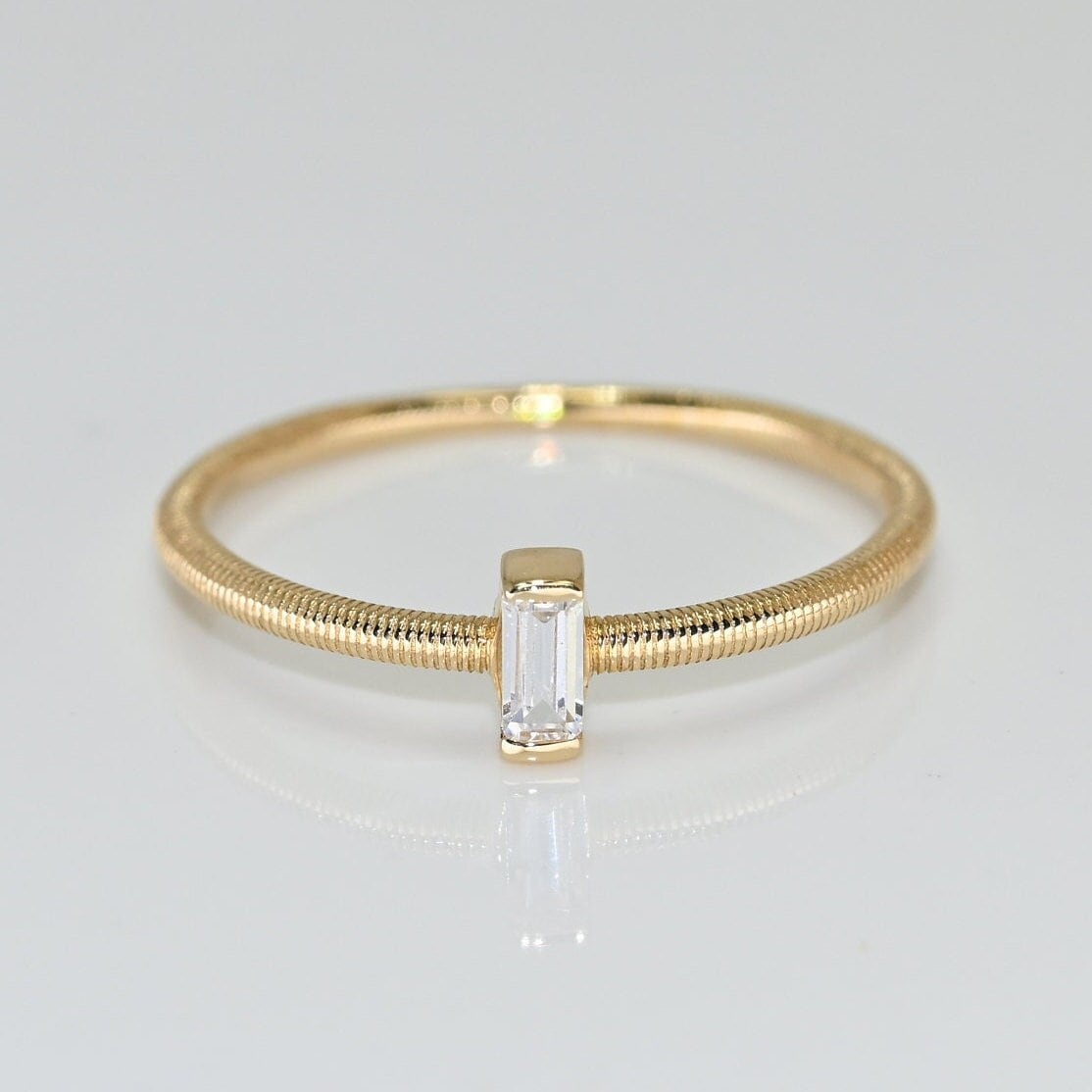 14K Solid Gold Zierlicher Baguette Ring/Echtgold Stapelbar Zierliche Band Für Sie Handgemachter Feiner Schmuck Von Selanica von SelanicaFineJewelry