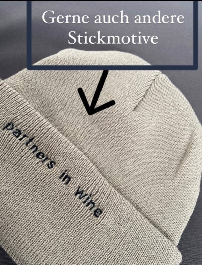 Individuelle Bestickte Beanie Partners in Wine von SelbstbesticktJL