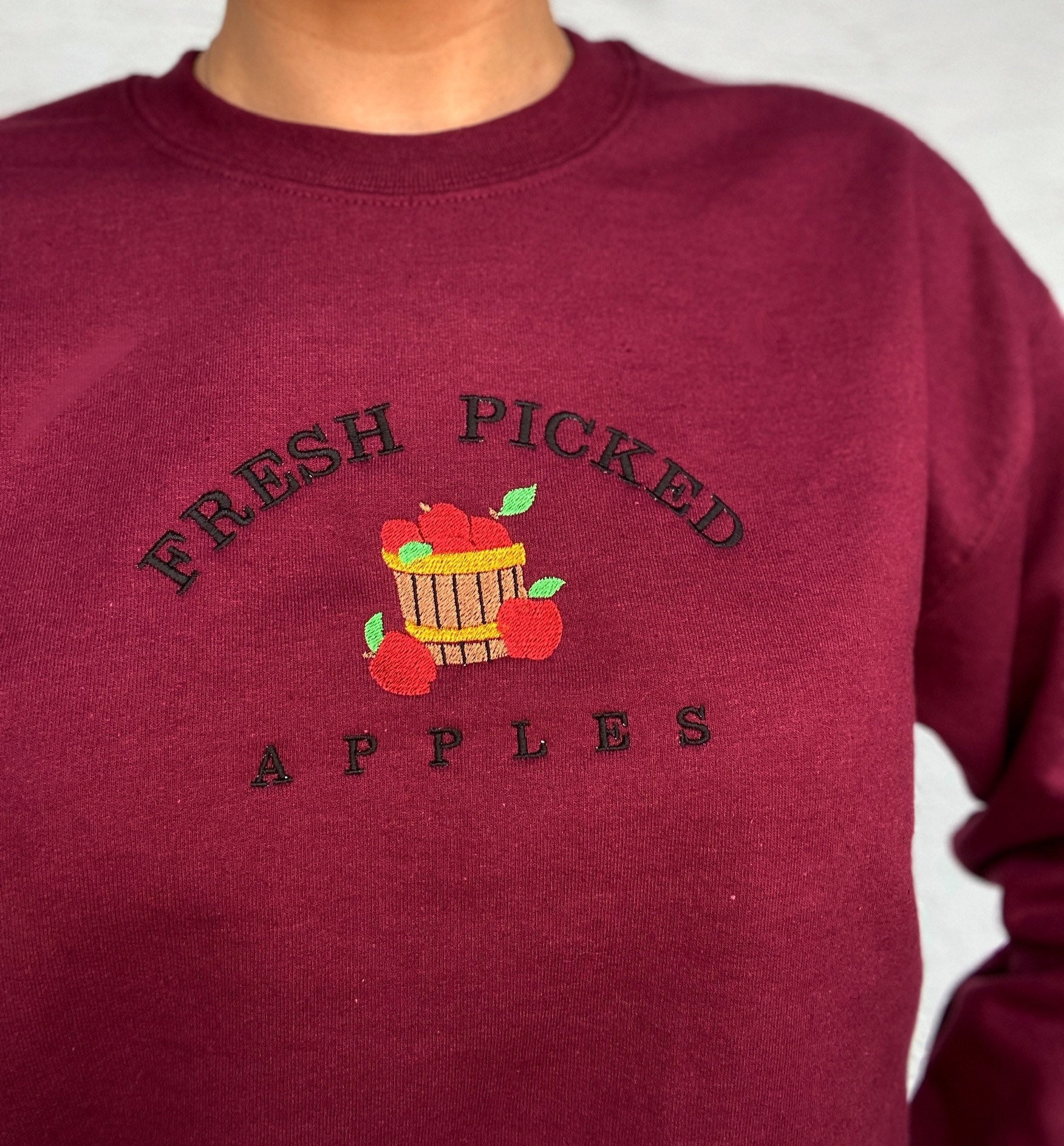 Vintage Halloween Herbst Sweater Bestickt Fresh Picked Apples Vintage Halloween Herbst Sweater Bestickt Fresh Picked Apples von SelbstbesticktJL