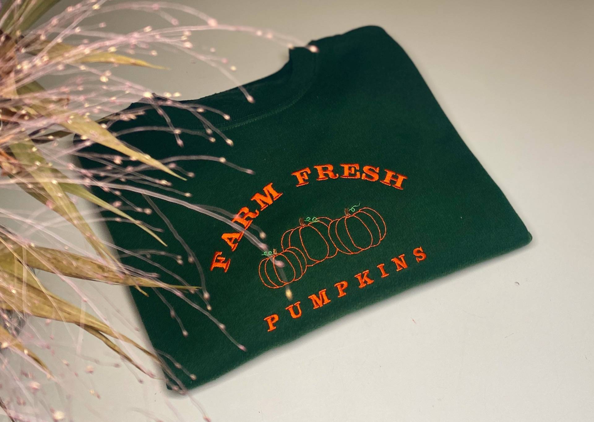 Vintage Halloween Sweater Bestickt Farm Fresh Pumkins Vintage Halloween Sweater Bestickt Farm Fresh Pumkins von SelbstbesticktJL