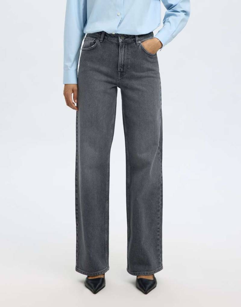 Selected Femme - Jeans in Mittelgrau mit weitem Bein von Selected Femme