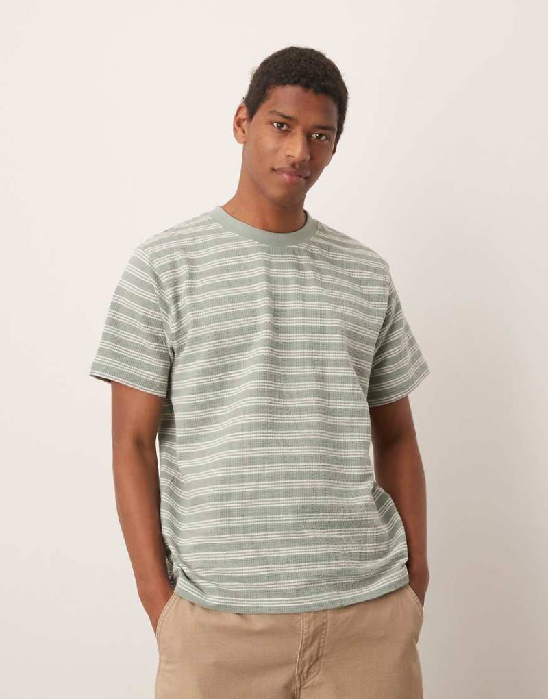 Selected - T-Shirt aus Seersucker in Grün gestreift von Selected